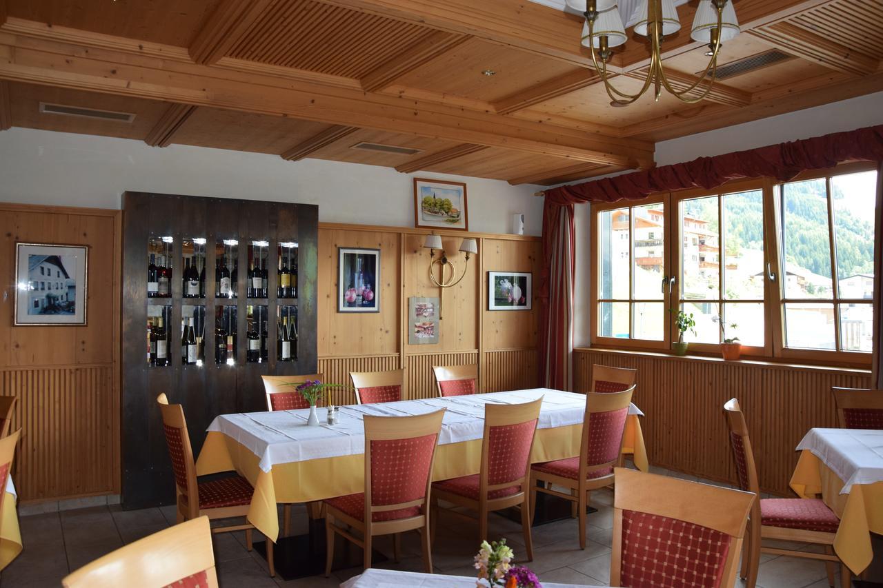 Gasthaus Zum Weissen Kreuz Lazfons Exterior photo