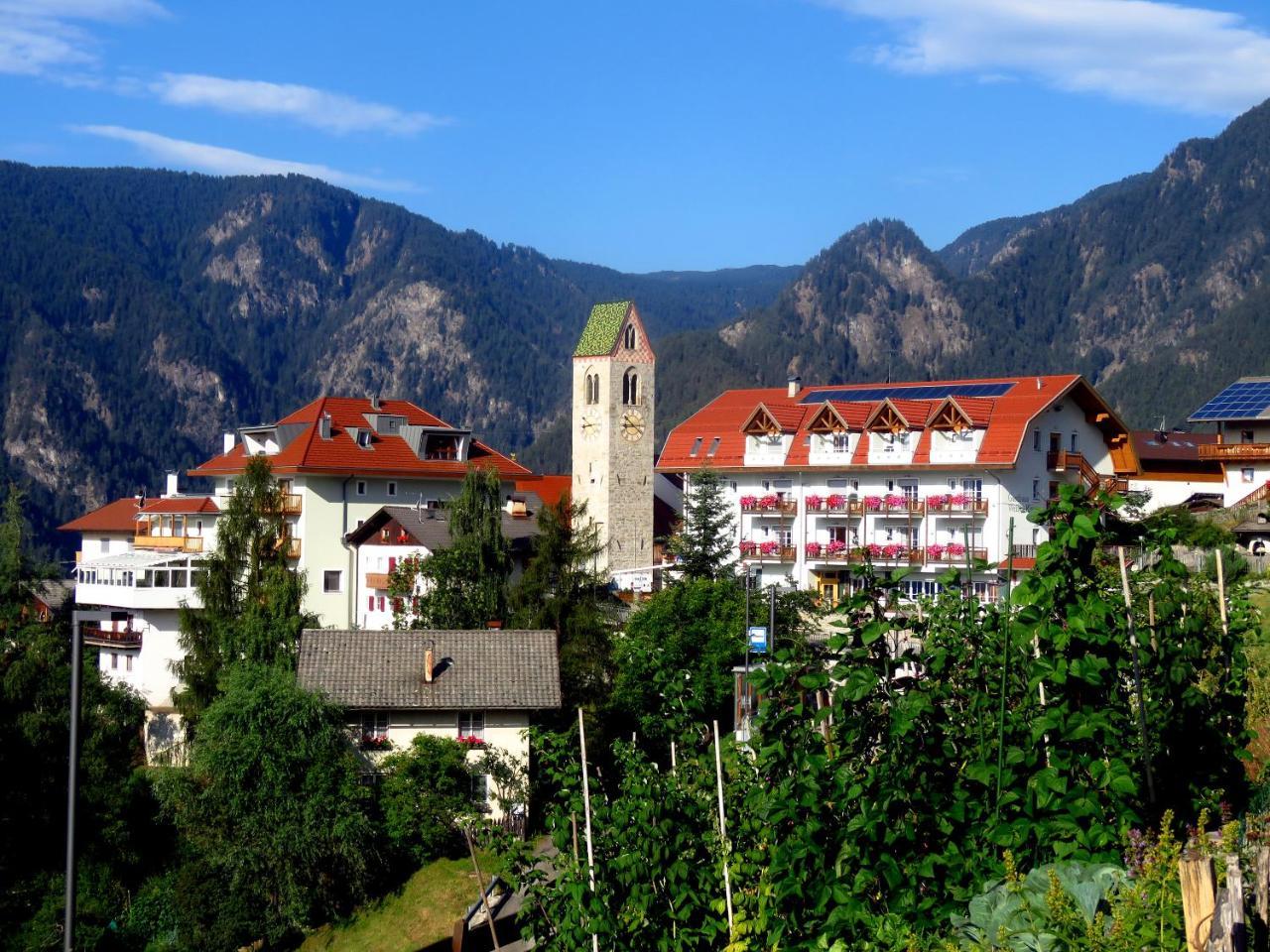 Gasthaus Zum Weissen Kreuz Lazfons Exterior photo